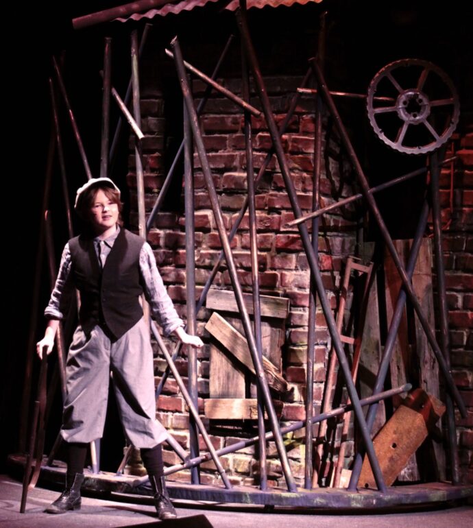 Kuvassa Nuori Clyde.