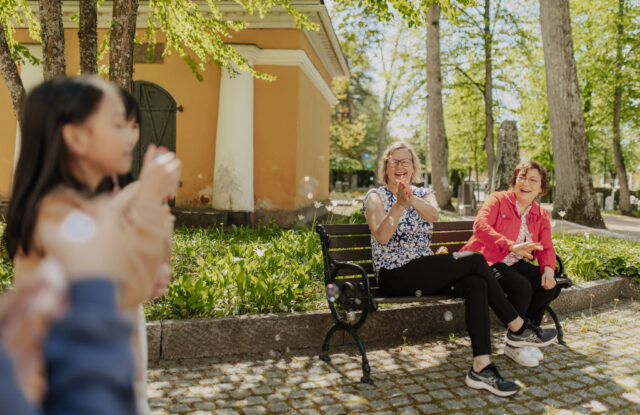 Opettajat ja koululaiset